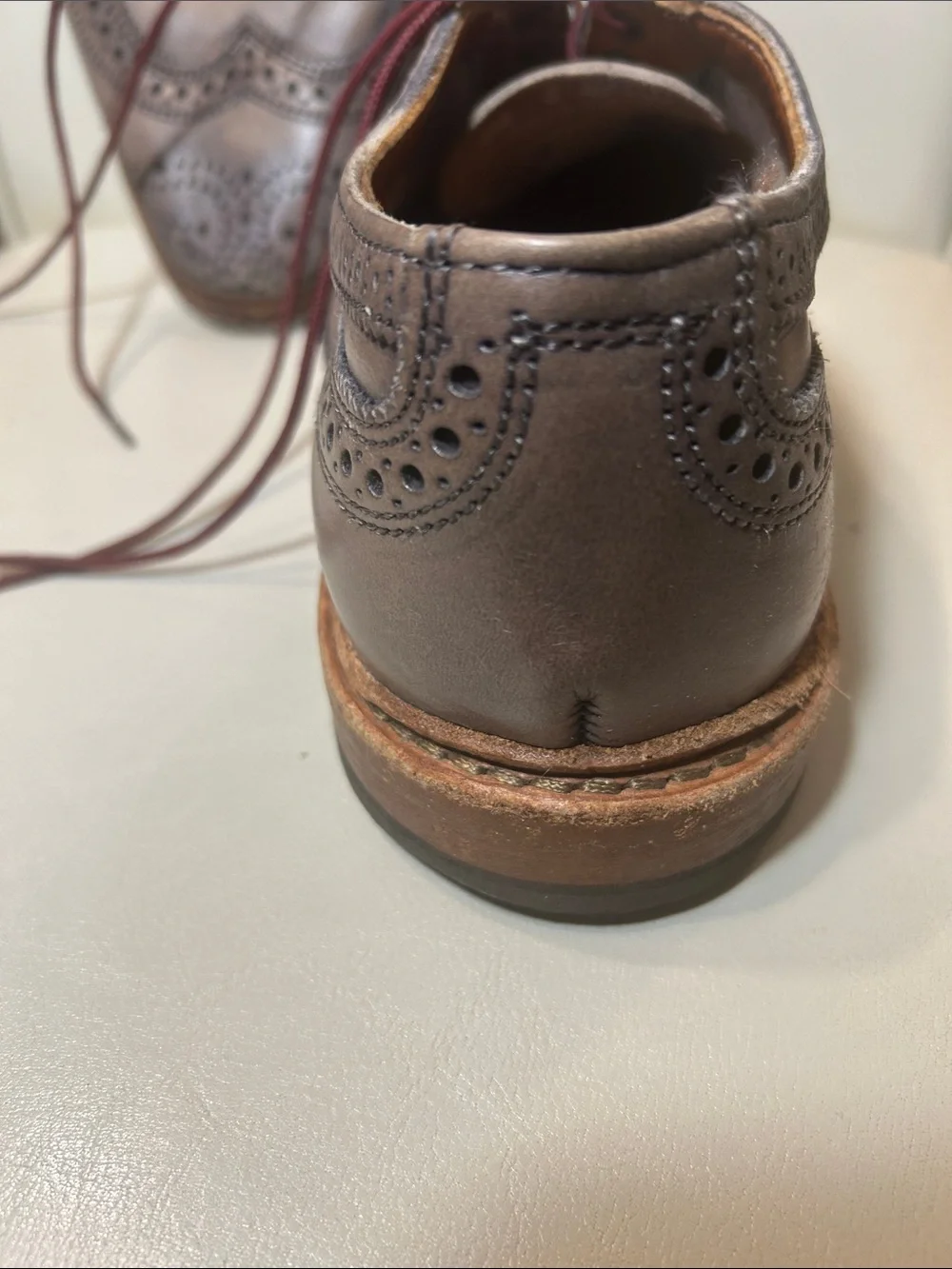 Allen Edmonds Taupe/Brown Brogue Wingtip Derby with Burgundy Laces GC/No Box